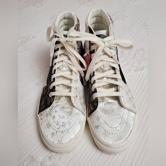 High Top Vans Floral Patchwork Style Sneakers Size 9 Boho Chic Classic - Picture 8 of 16